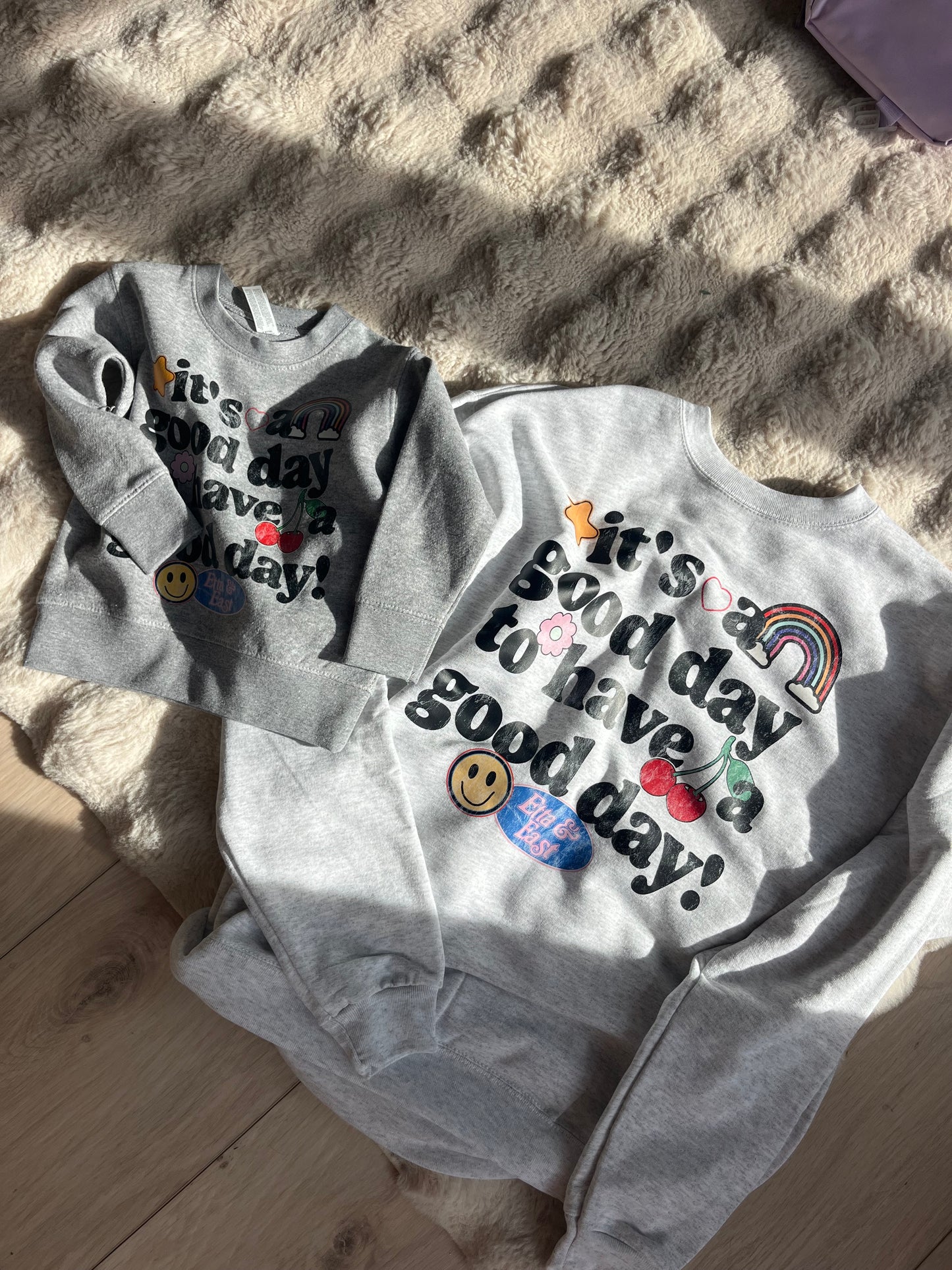 Good Day Pullover - Mama