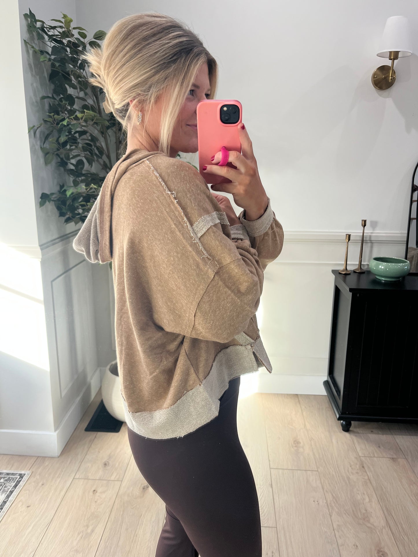 Camel Pullover