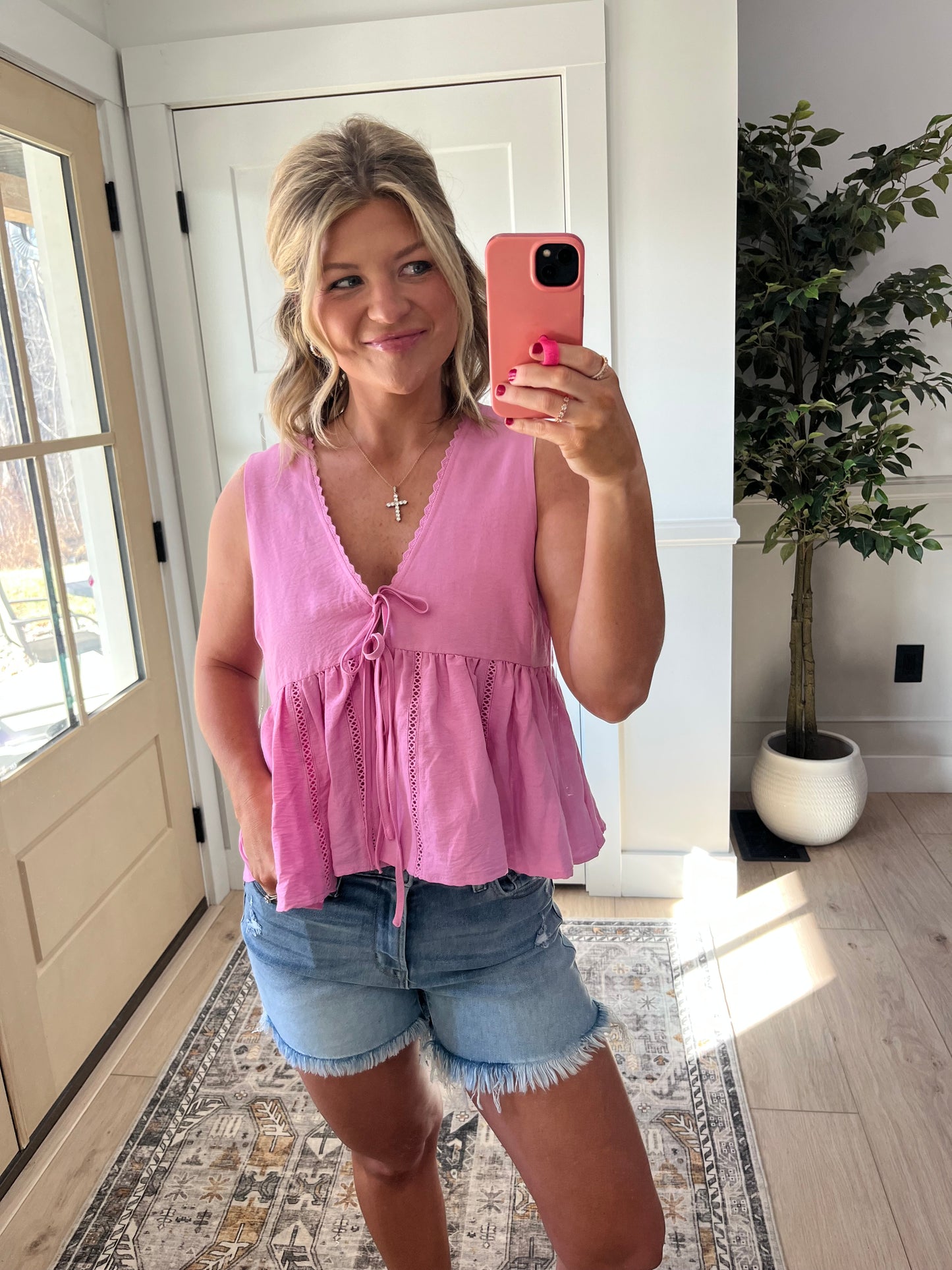 Frayed Hem Lightwash Shorts
