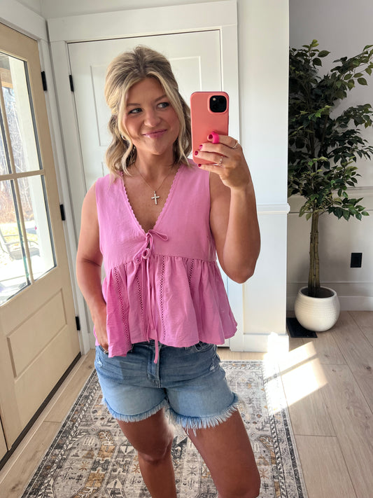 Frayed Hem Lightwash Shorts