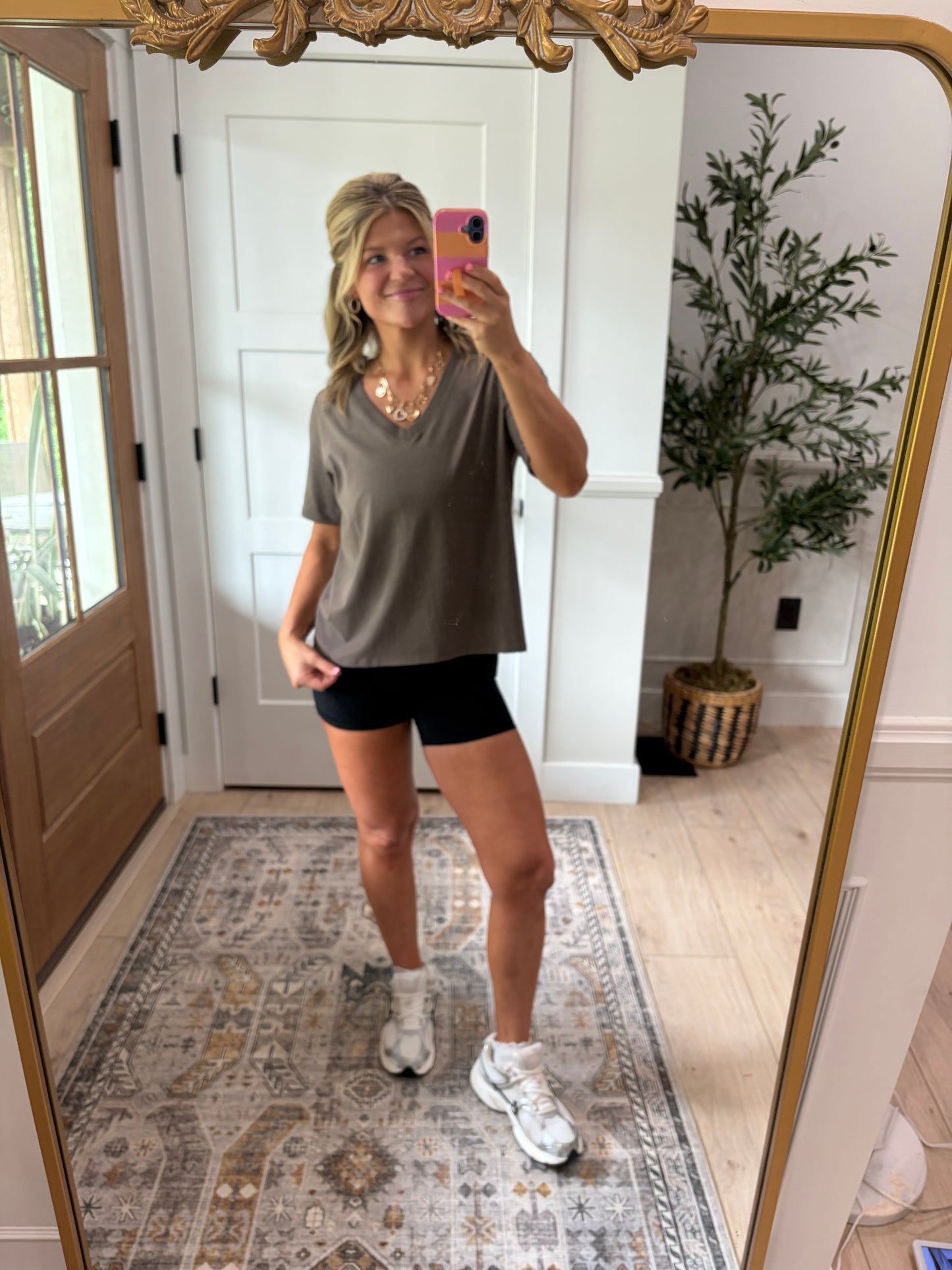 Dream Day V-Neck - truffle
