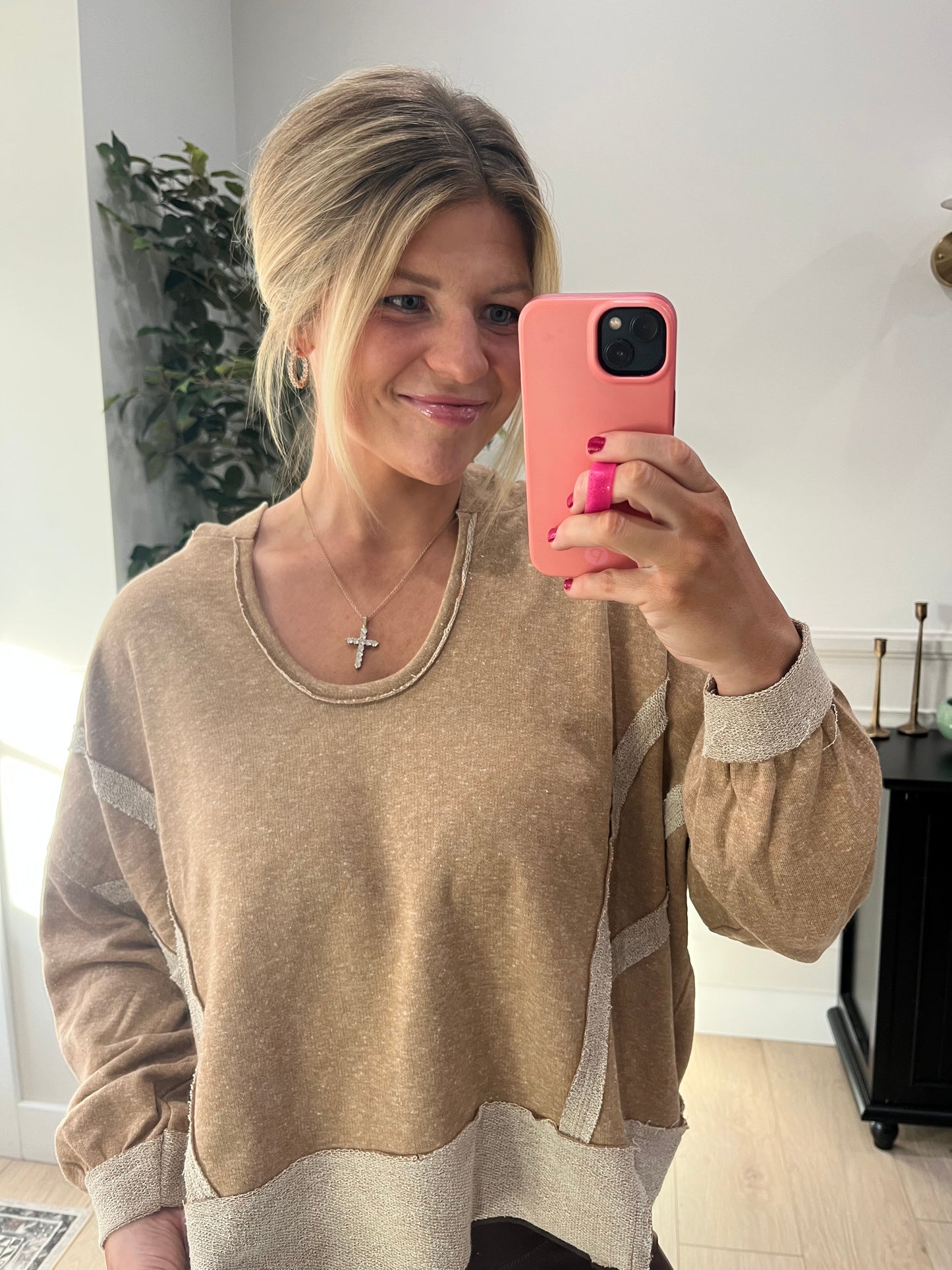 Camel Pullover