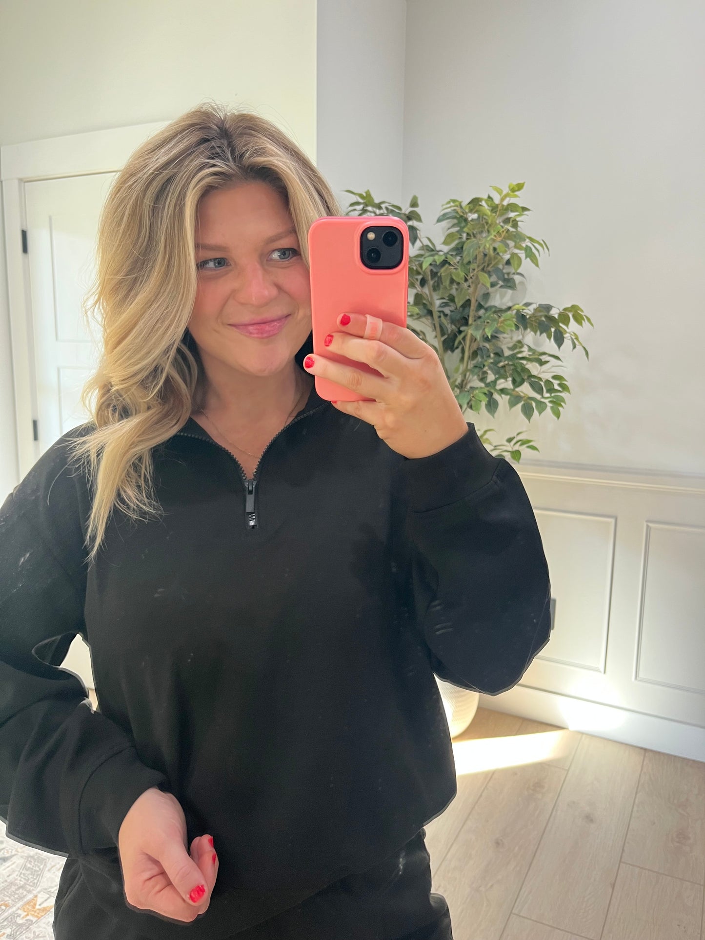 Easy Mode Quarter Zip - Black